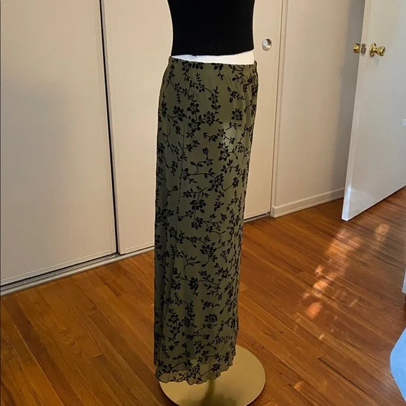 Floral Olive Green Maxi Skirt Size Large - Picture 3 of 9